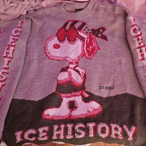 Iceberg Graphic Crewneck Sweater in Red and Gray